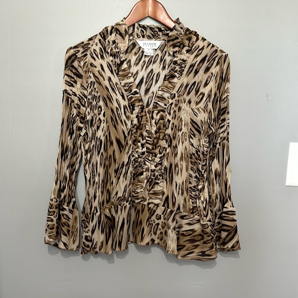 Allison Taylor Blouse, Animal Print, Pleats, Ruffles, Bell Cuffs, XL, EUC!